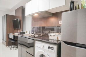 Kamar | Dapur pribadi | Lemari es, kompor, dan peralatan masak/sendok-piring