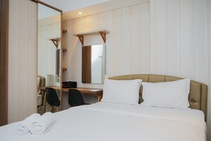 Room | 1 bedroom, free WiFi, bed sheets - Minimalist And Warm Studio Casa De Parco Apartment (Pagedangan)