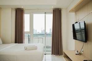 Room - Minimalist And Warm Studio Casa De Parco Apartment (Pagedangan)