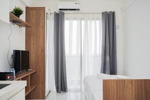 Interior - Nice And Cozy Studio At Sky House Bsd Apartment (Pagedangan)
