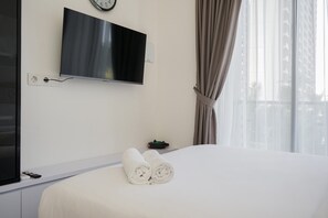 Room | 1 bedroom, free WiFi, bed sheets - Elegant And Comfy Studio At Sky House Bsd Apartment (Pagedangan)