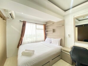 1 bedroom, free WiFi, bed sheets - Spacious 1Br Apartment At The Jarrdin Cihampelas Near Ciwalk (Bandung)