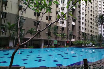 Spacious Studio Apartment At Gateway Ahmad Yani Cicadas