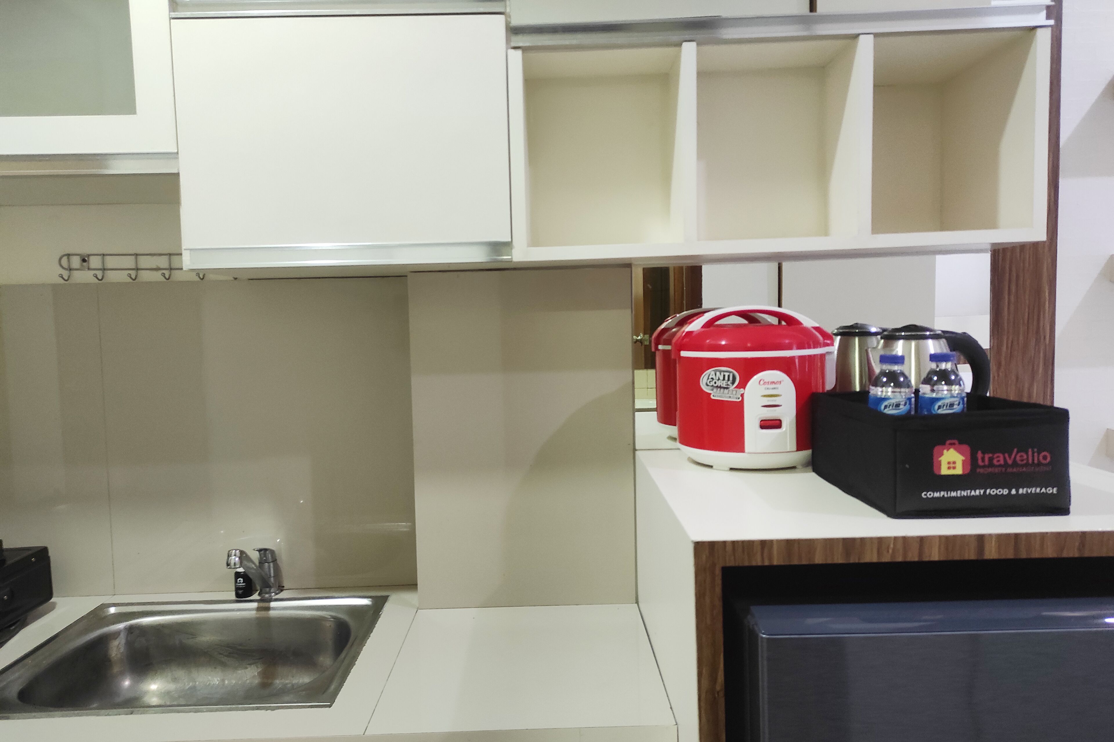 Room | Private kitchen | Fridge, stovetop, electric kettle, cookware/dishes/utensils