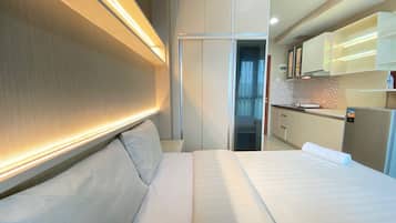 1 bedroom, free WiFi, bed sheets