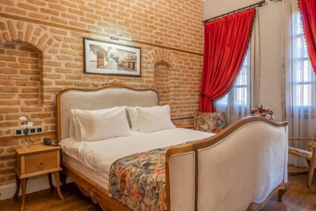 1 habitación, minibar y caja de seguridad en la habitación