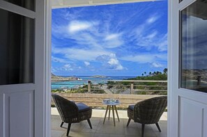 Property grounds - Villa LAGON JAUNE – Twin Villa Estate with 7 Bedrooms & Ocean Views in Petit Cul de Sac, St. Barths (Gustavia)