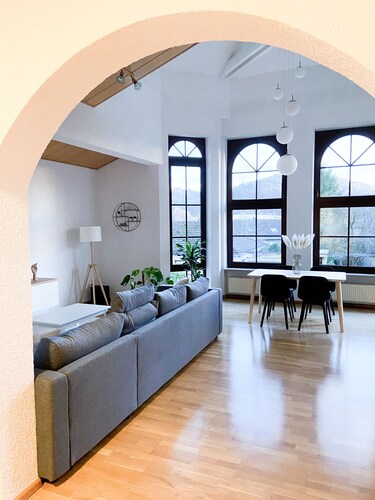 Newly furnished vacation apartment with a fantastic view of the castle