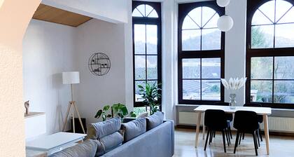 Newly furnished vacation apartment with a fantastic view of the castle