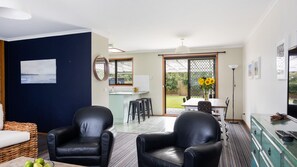 TV - Bell at Narrawallee Beach (Narrawallee)