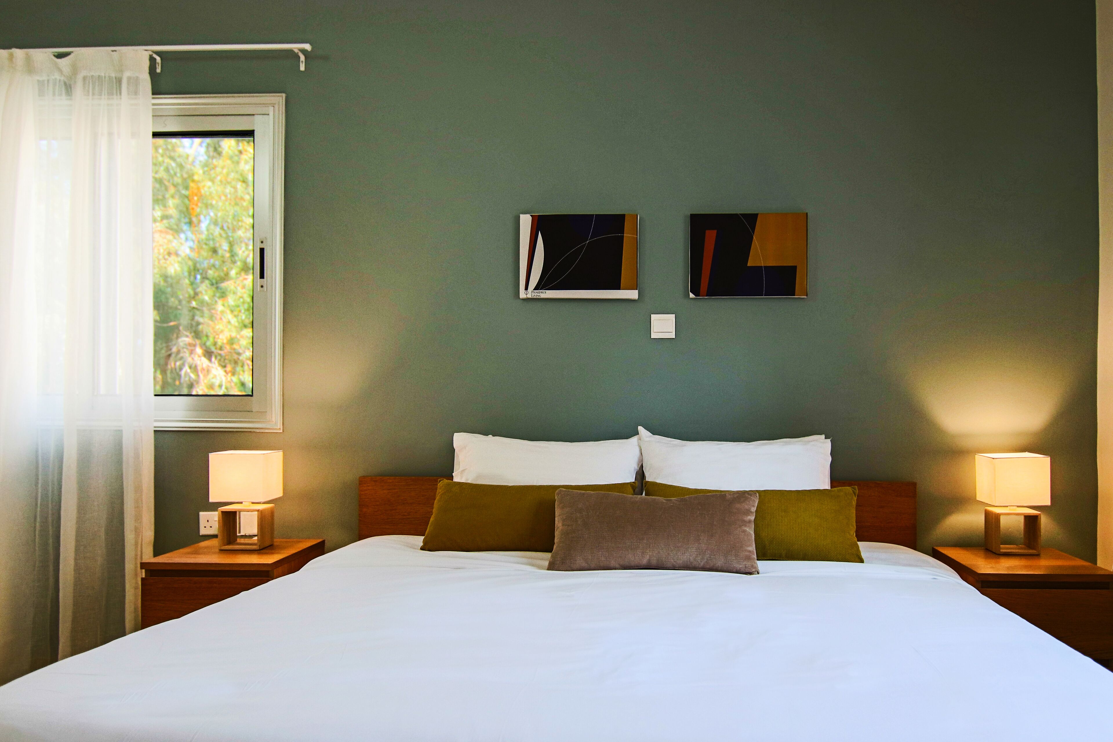 Luxury Apartment | 2 bedrooms, in-room safe, iron/ironing board, free WiFi