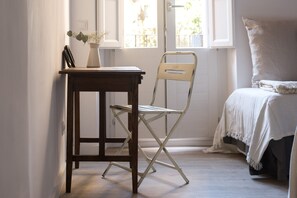 2 bedrooms, iron/ironing board, travel crib, free WiFi