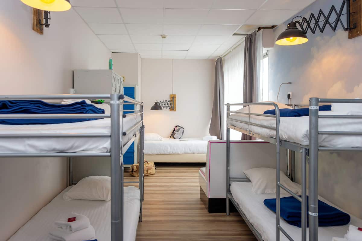 Economy Shared Dormitory | Premium bedding, individually decorated, individually furnished