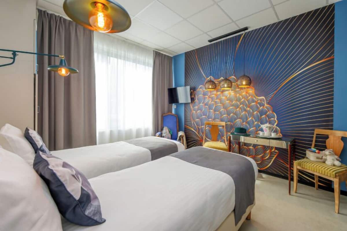 Superior-Doppel- oder -Zweibettzimmer