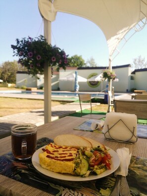 Desayuno continental incluido todos los días