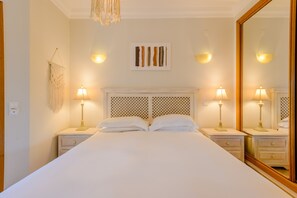 3 bedrooms, iron/ironing board, free WiFi, bed sheets