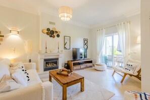 TV - Casa Lomy - Boavista Resort and Spa (Lagos)