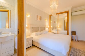 3 bedrooms, iron/ironing board, free WiFi, bed sheets - Casa Lomy - Boavista Resort and Spa (Lagos)