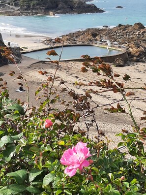 Beach nearby, sun-loungers