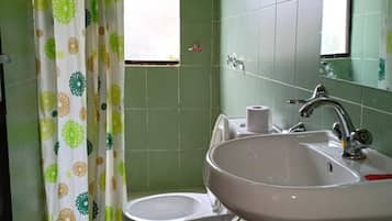 Cottage | Bathroom