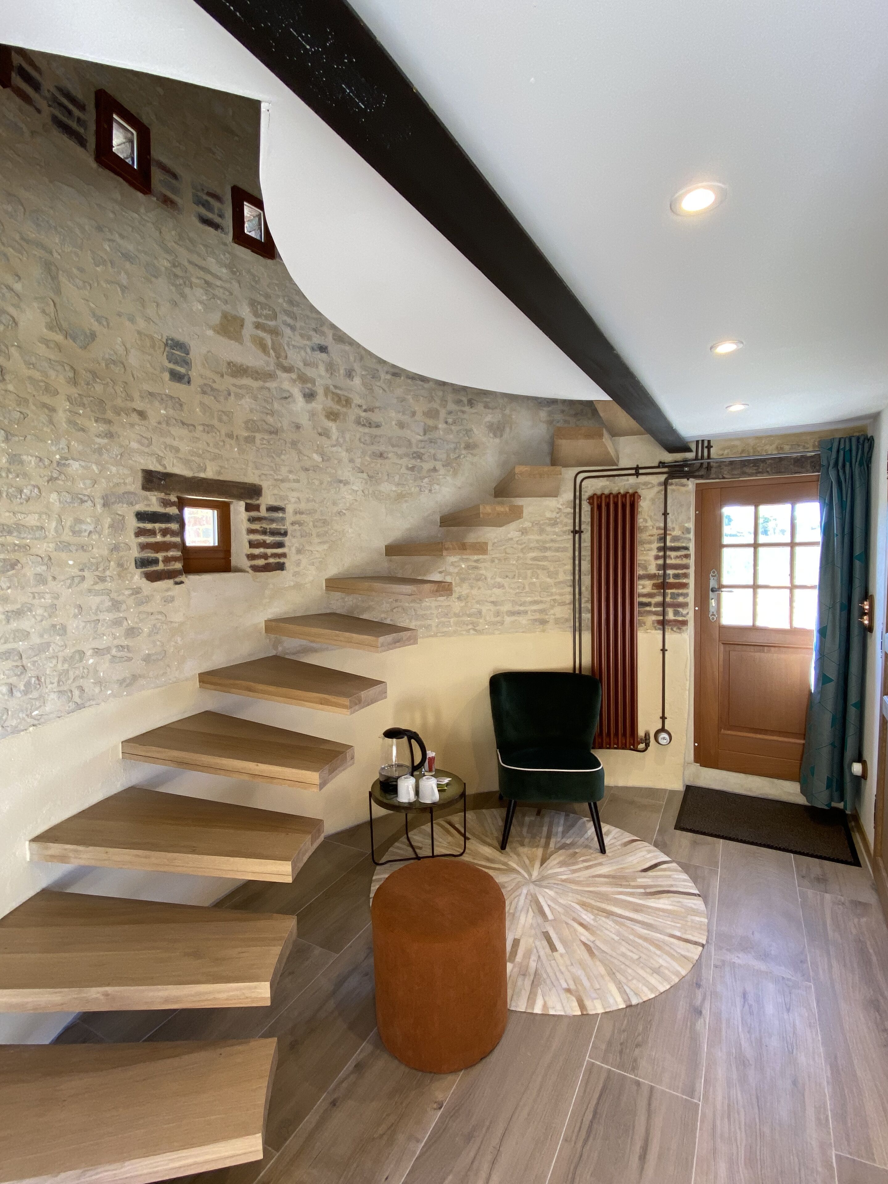 特色雙人房, 1 張特大 雙人床, 露台, 花園景觀 | 起居區