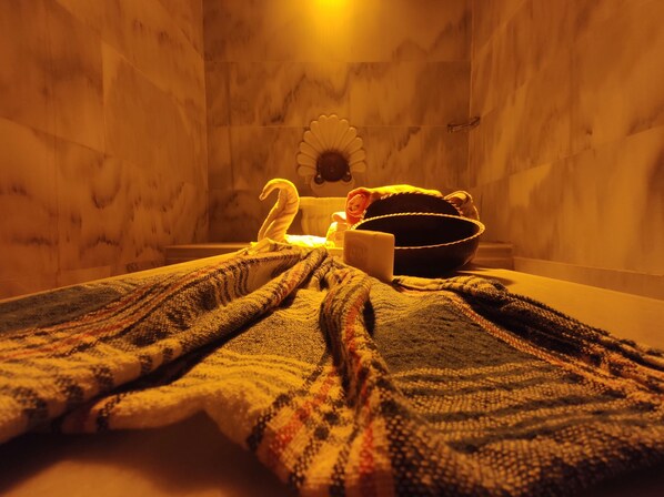 Turkish bath/hammam, body treatments, massages - The Golden Pera's Hotel & Spa (Istanbul)