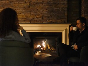 Fireplace - The Golden Pera's Hotel & Spa (Istanbul)