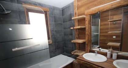 Chalet Canigou: family-friendly, refined, renovated