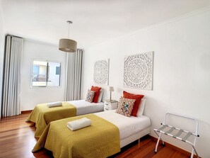 2 Schlafzimmer, Bügeleisen/Bügelbrett, Reisekinderbett, kostenloses WLAN