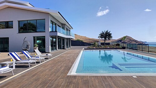 Villa Bahari - Five Bedroom House, Sleeps 10
