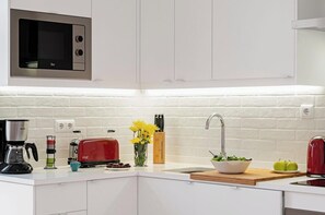 Fridge, microwave, oven, stovetop