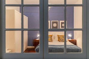 4 bedrooms, travel cot, free WiFi, bed sheets