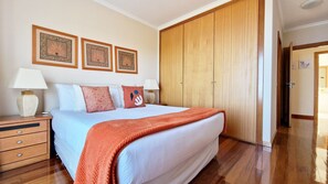 2 bedrooms, iron/ironing board, free WiFi, bed sheets - The Atlantic Lookout by LovelyStay (Caniço)