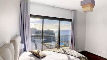 3 bedrooms, iron/ironing board, travel cot, free WiFi