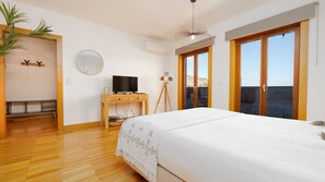 1 bedroom, travel crib, free WiFi, bed sheets