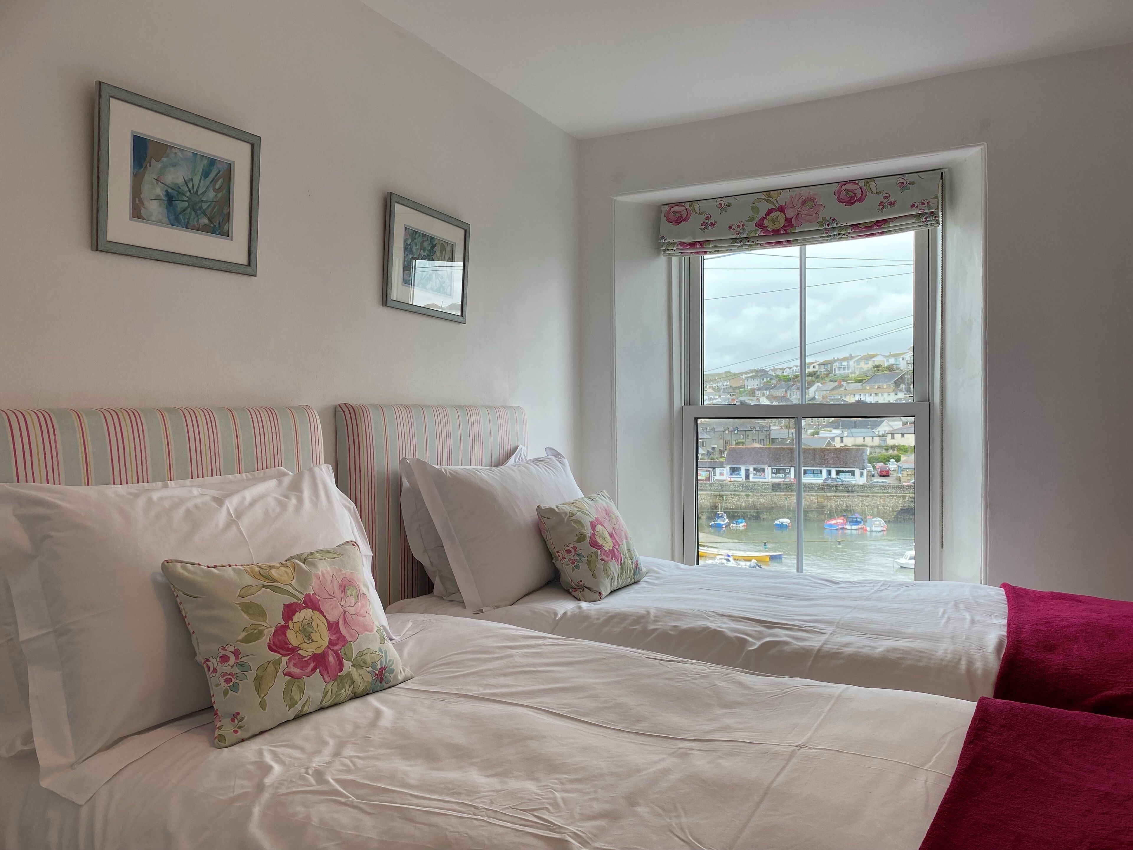 3 bedrooms, iron/ironing board, travel crib, free WiFi