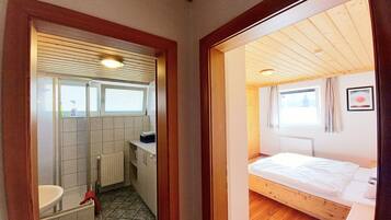 2 habitaciones, cuna de viaje, wifi y ropa de cama