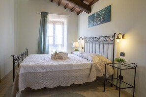 Villa, Multiple Beds | 7 bedrooms, iron/ironing board, free WiFi, bed sheets - Inviting 15 Guests Villa (Monte Santa Maria Tiberina)