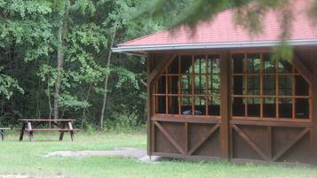 BBQ/picnic area