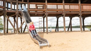 Außen-Kinderspielplatz