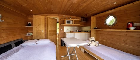 1 chambre, literie fournie