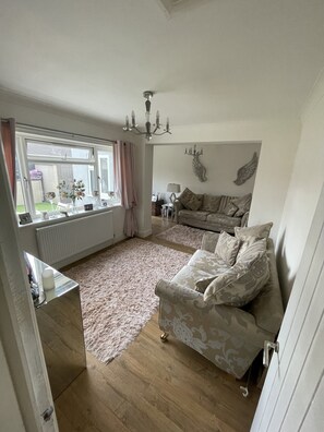 Stuga | 2 sovrum, strykjärn/strykbräda, resesäng och gratis wi-fi