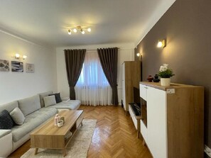 Living area - Bucharest Central Apartment 3 (București)