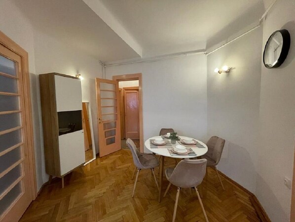 Dining - Bucharest Central Apartment 3 (București)