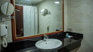 Bathroom - Geneva Continental Hotel (Awka)