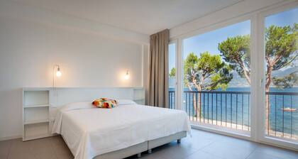 Apartment Azzurro front Lake