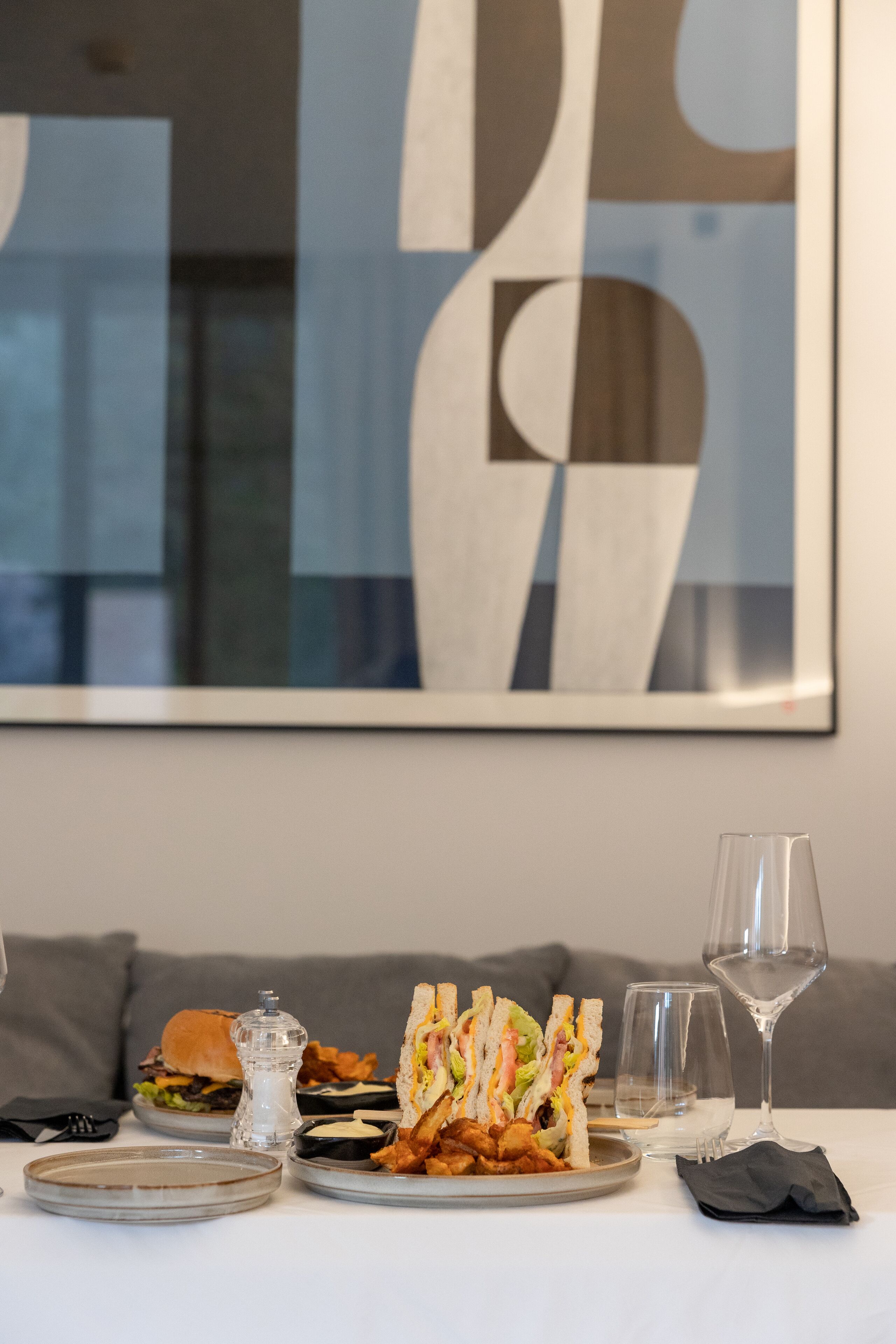 junior suite, city view | room service – dining