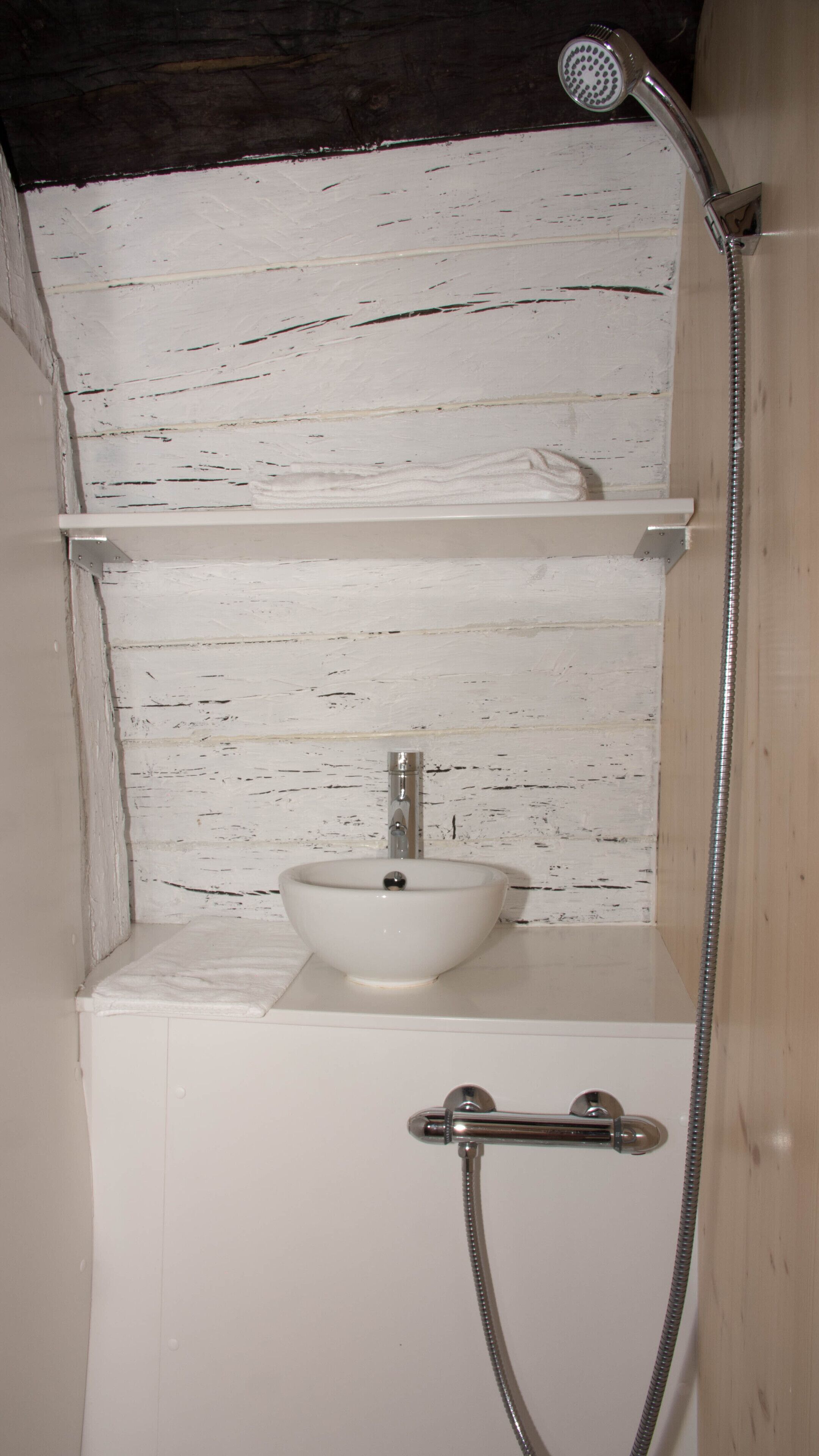Dusche, Handtücher, Seife, Toilettenpapier