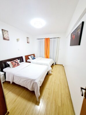 3 bedrooms, iron/ironing board, free WiFi, bed sheets