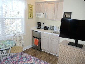 Studio | Interior - 507l Home by RedAwning (Calabash)